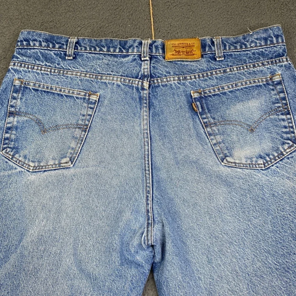 VTG Levi's 549 Loose Fit Jeans Men's 42 x 32 Blue Denim Leather Patch USA 70's?